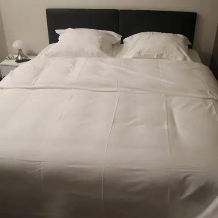 Hotel De La Boetie 4*