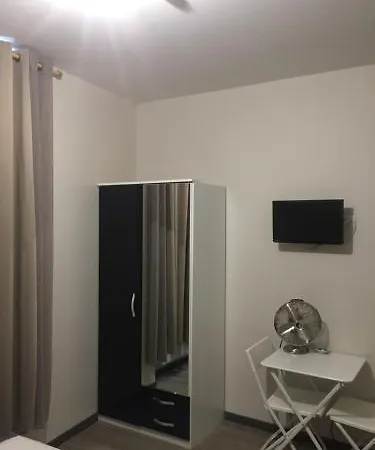 De La Boetie Hotel 4*