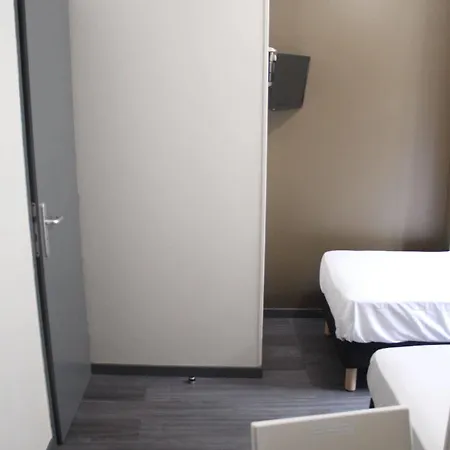 De La Boetie Hotel 4*