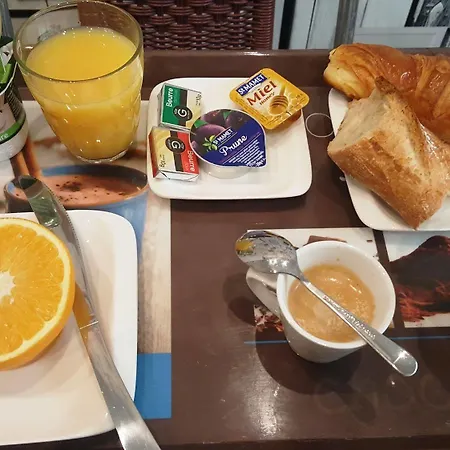Szálloda De La Boetie 4*