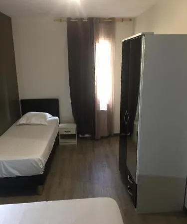 De La Boetie Szálloda 4*