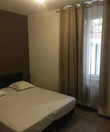 Szálloda De La Boetie 4*